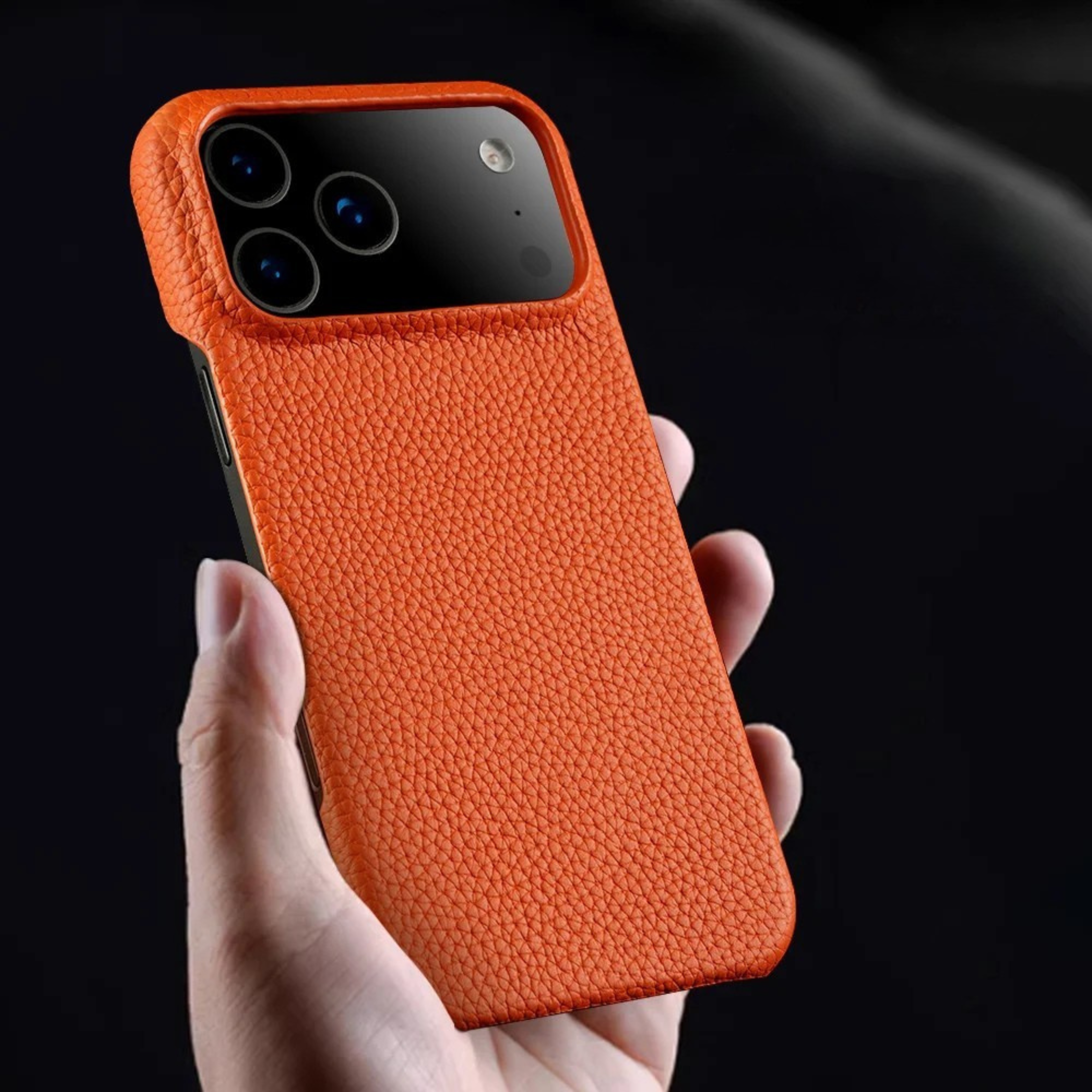 The Executive Leather iPhone 17 Case