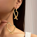 Amouré Heart Earrings
