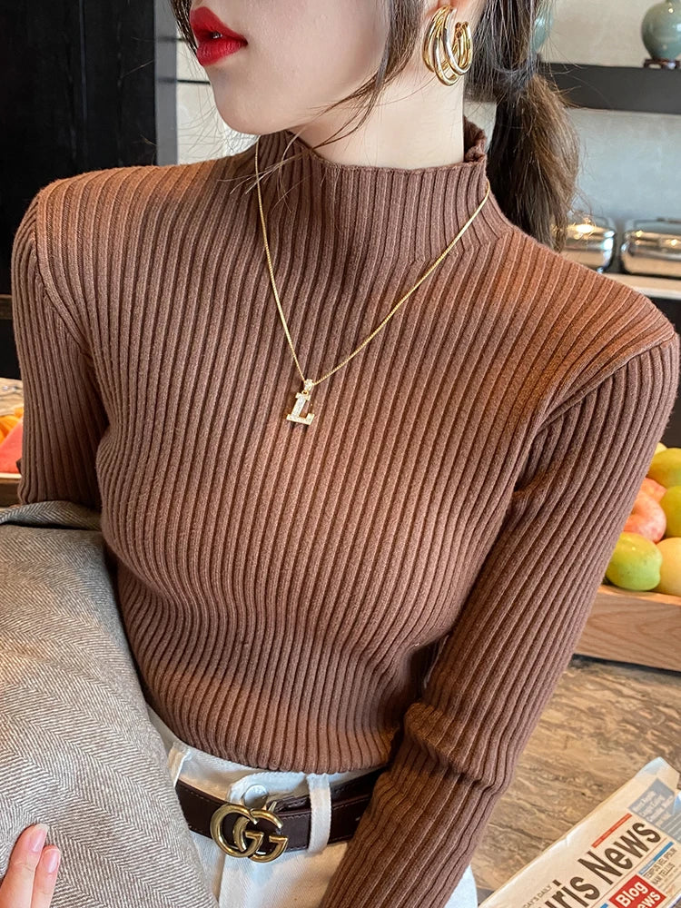 Elowyn Slim Turtleneck Sweater