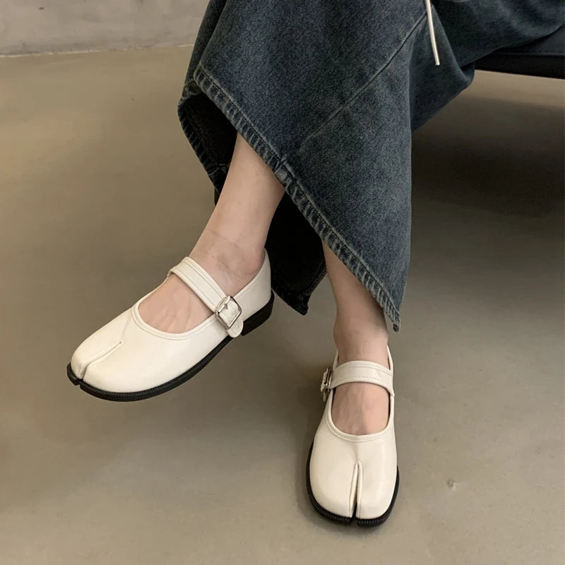 Toe Flat Shoes