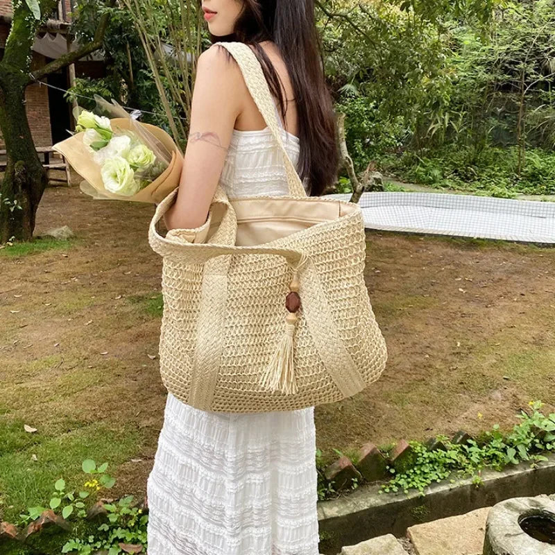 Elegant Straw Woven Handbag