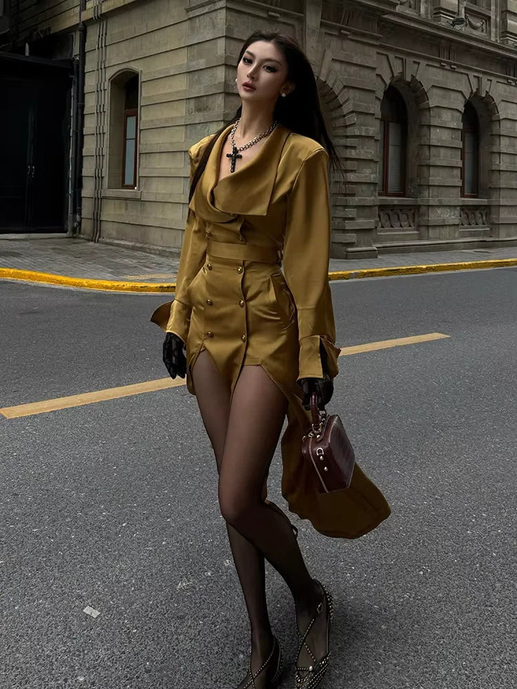 Monique Longline Trench