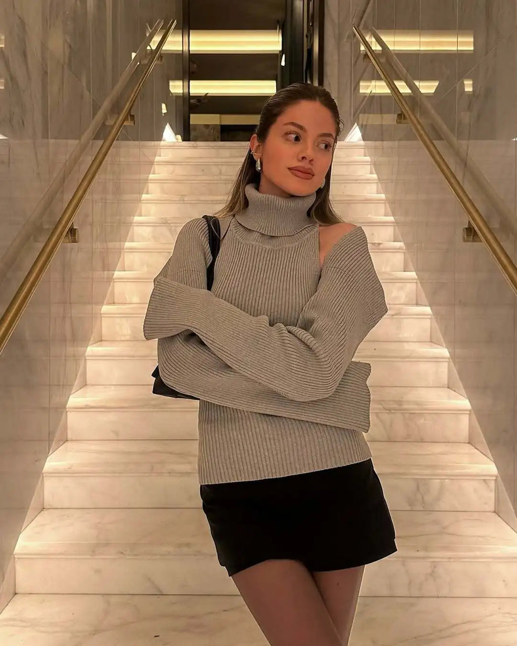 Women’s Backless Knit Turtleneck Vest