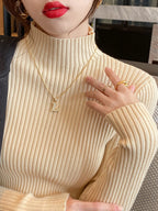 Elowyn Slim Turtleneck Sweater
