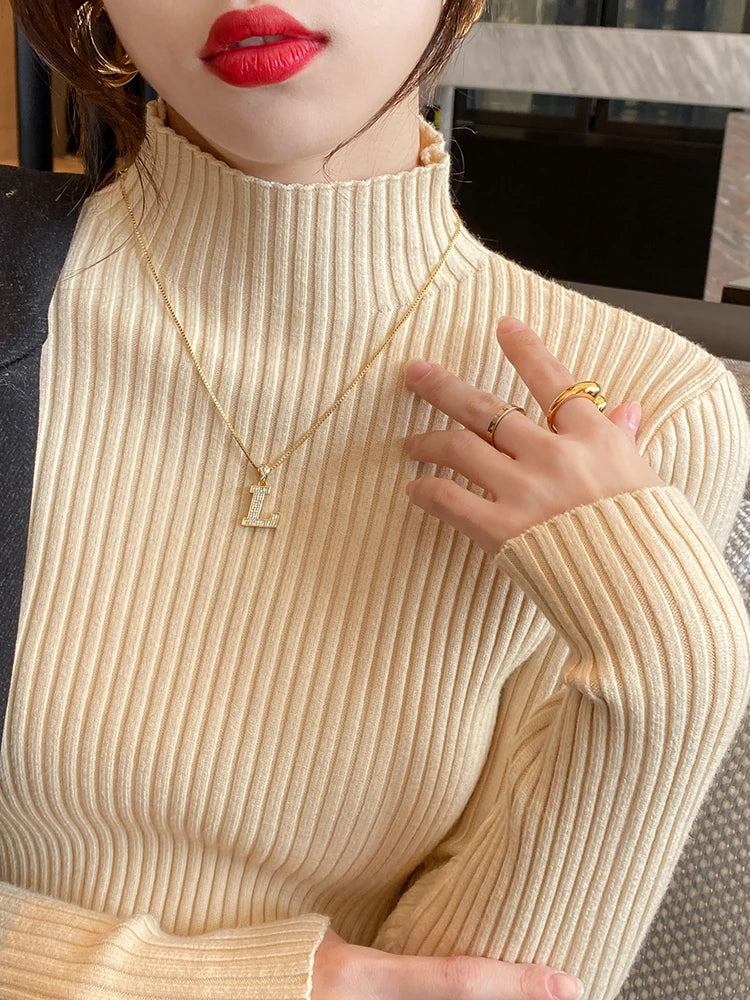 Elowyn Slim Turtleneck Sweater