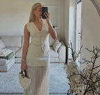 Women’s Sleeveless Knit Vest