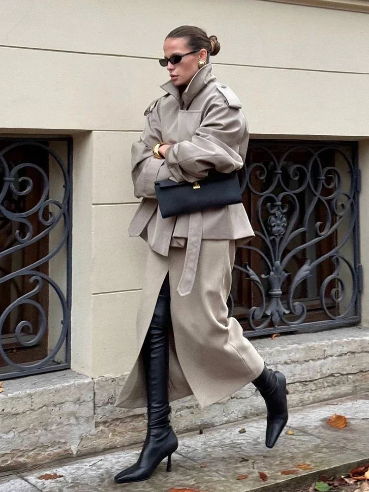 Women’s Lace-Up Short Windbreaker