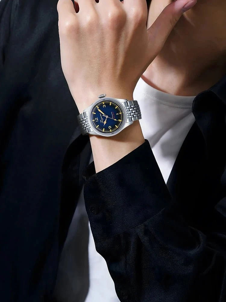 Automatic waterproof vintage watch