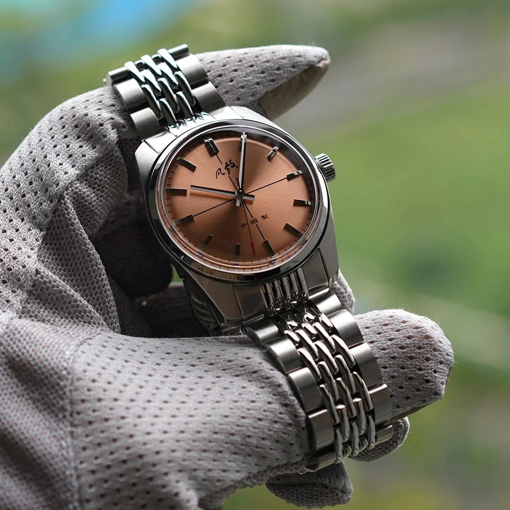 Vintage design watch