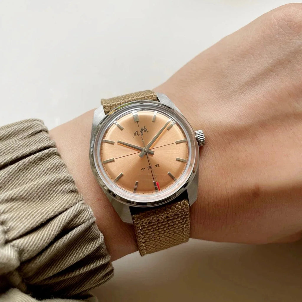 Vintage design watch