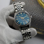 Vintage design watch