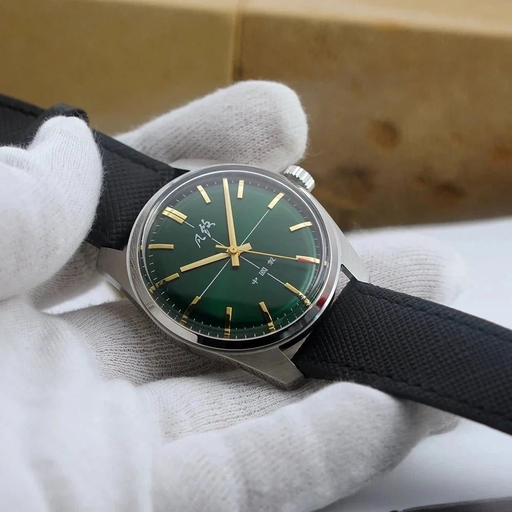 Vintage design watch