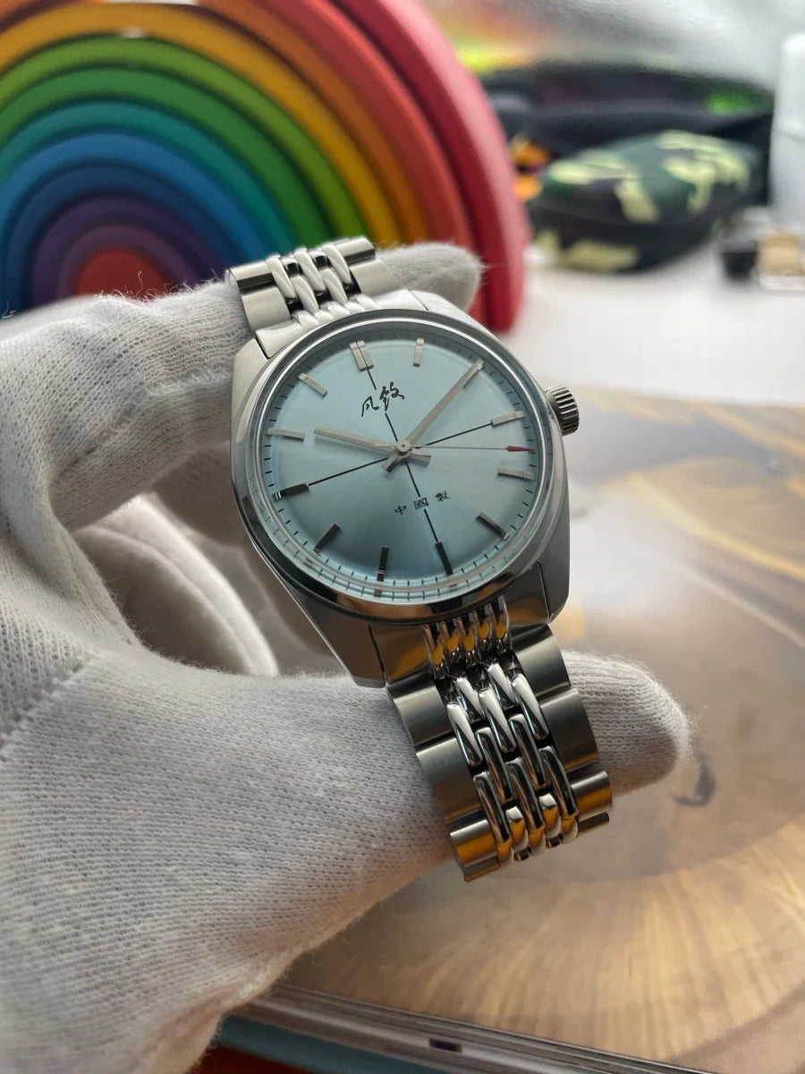 Vintage design watch
